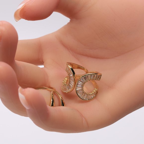 Gold and cubic double moon ring. OS - Picture 3 of 7